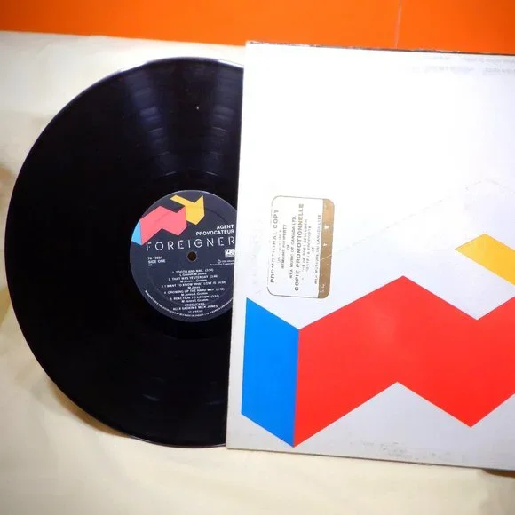 ~~~ FOREIGNER ~~~ LP - Picture 2 of 2